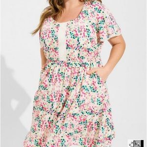 Torrid Center Pleat Dress Plus Size 4X NWT